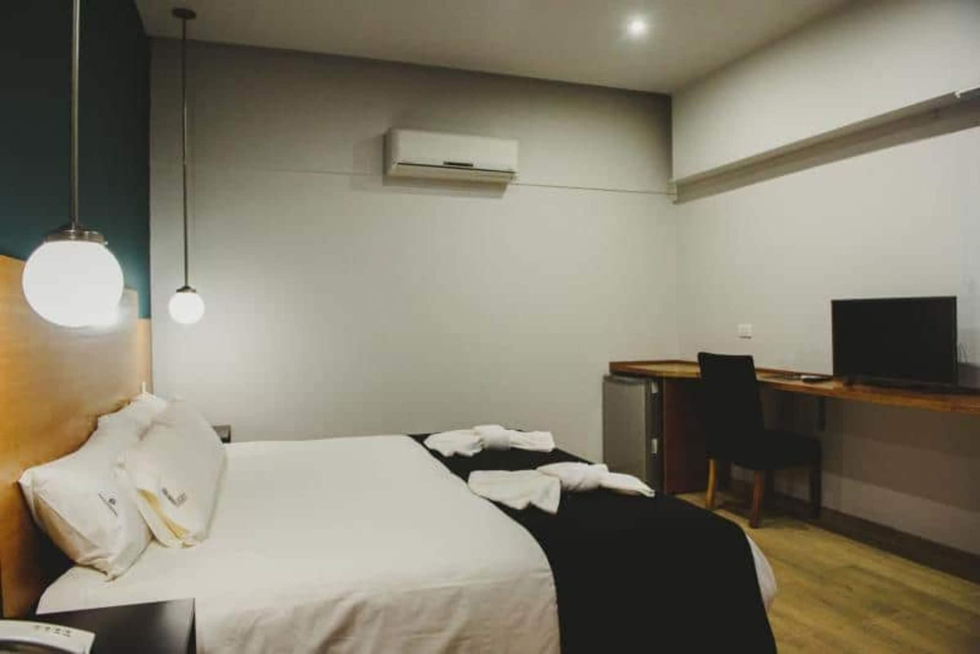 Plaza Paradiso Petit Hotel Чакрас де Кория Екстериор снимка