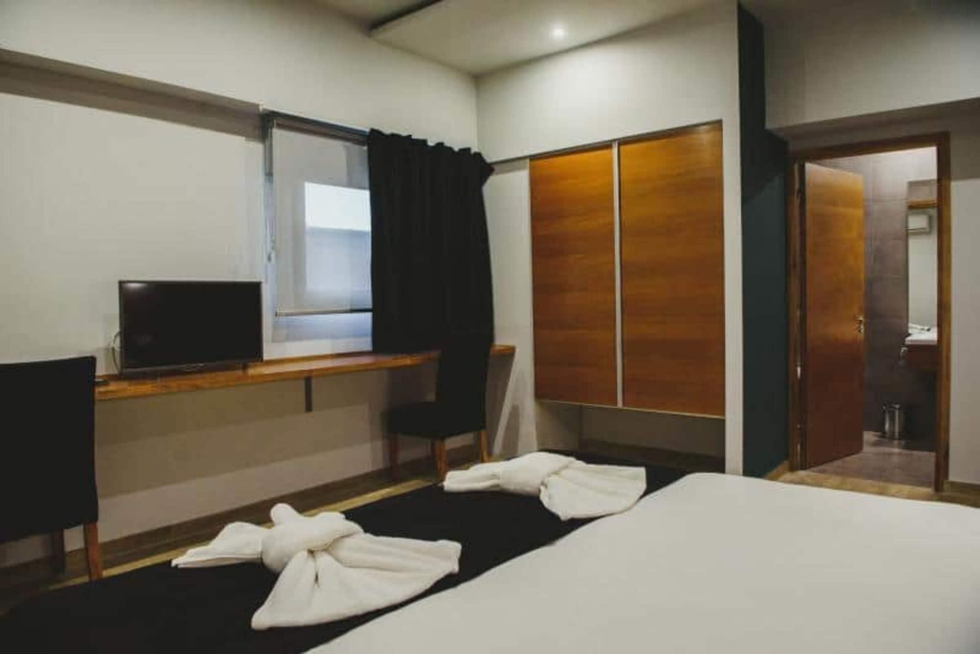 Plaza Paradiso Petit Hotel Чакрас де Кория Екстериор снимка