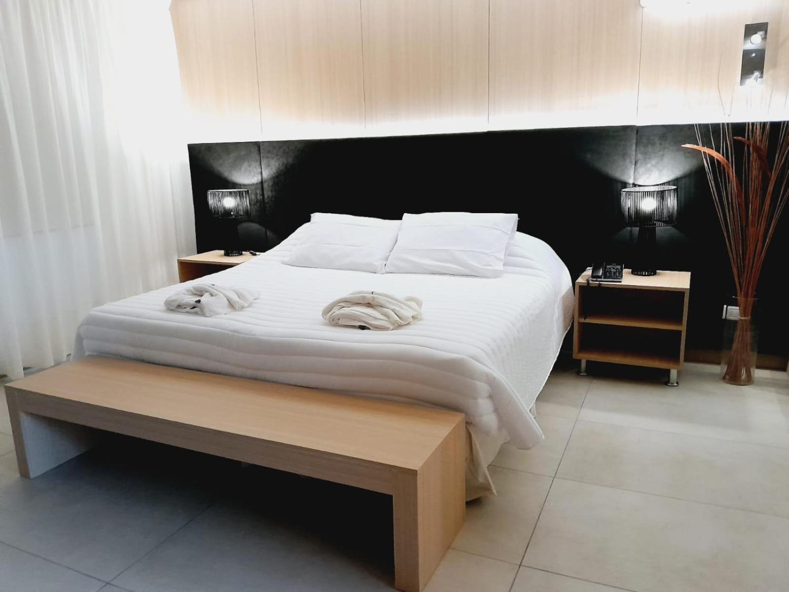 Plaza Paradiso Petit Hotel Чакрас де Кория Екстериор снимка